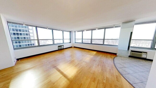 Foto del edificio - 3550 N Lake Shore Dr