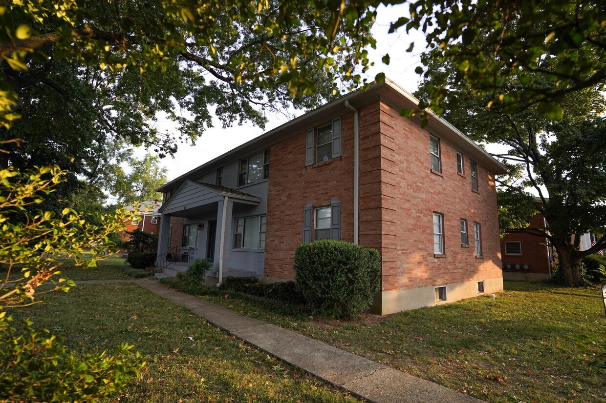 Building Photo - 322 Delray Rd