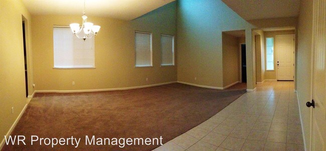 Building Photo - 5 br, 3.5 bath House - 1927 Cedar Falls Ave
