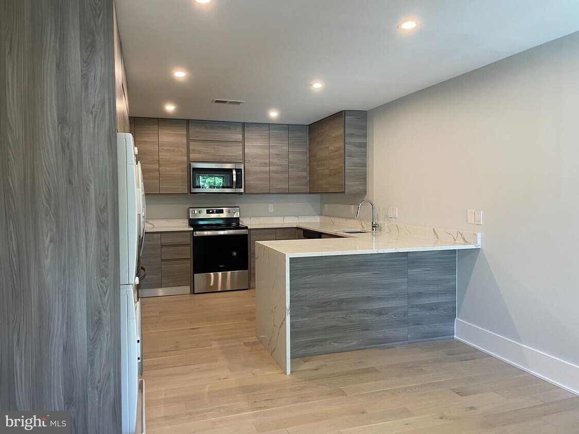 Foto principal - 9726 Middleton Ridge Rd