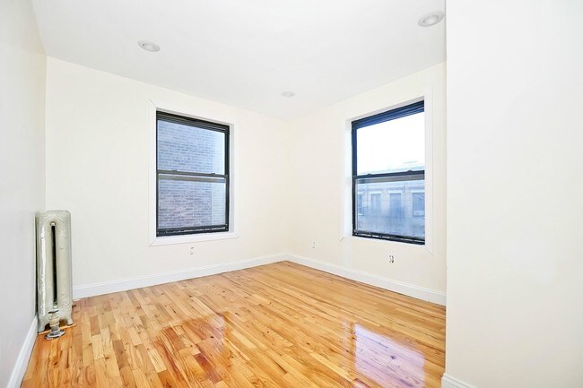 Building Photo - 111 Audubon Ave