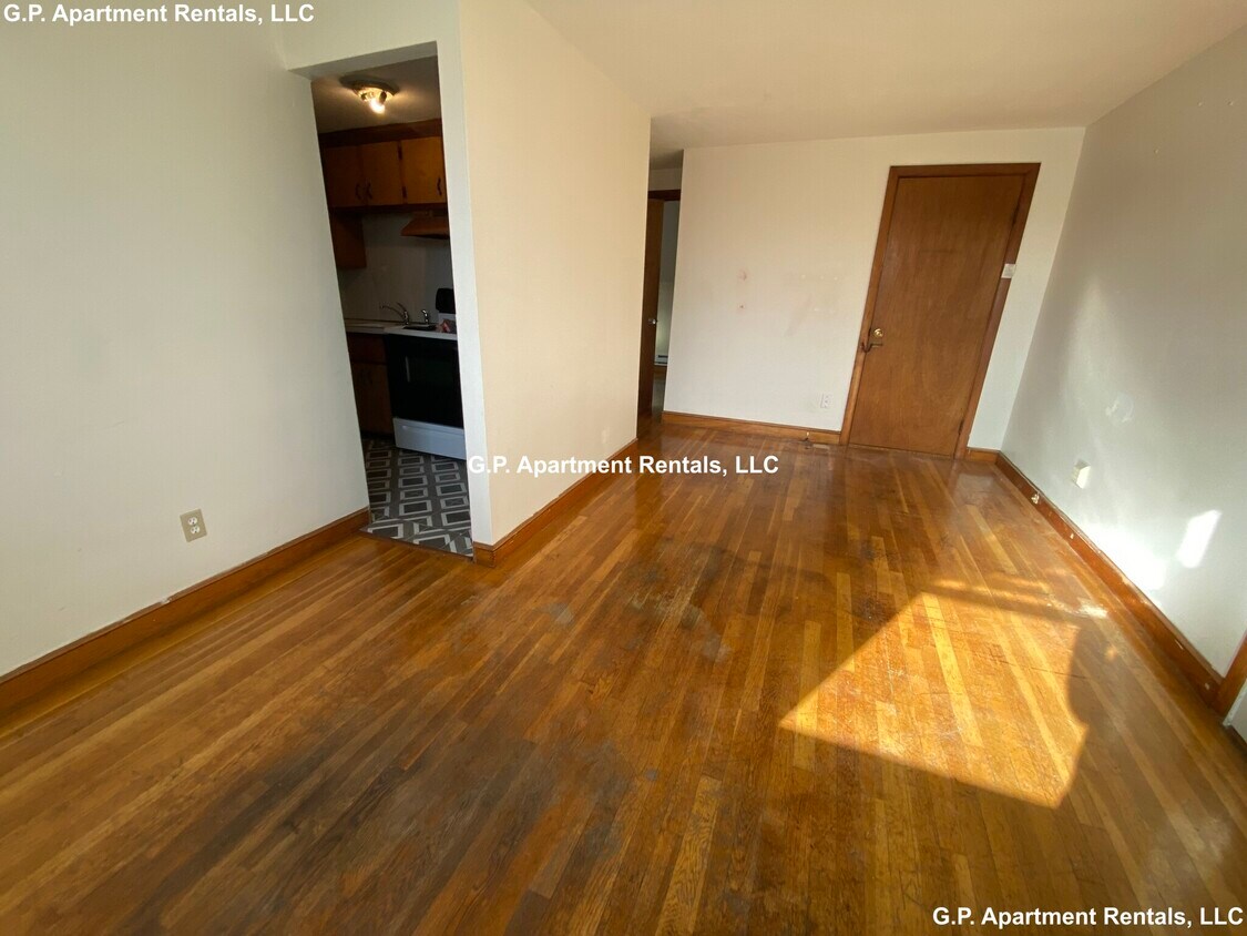 79 Essex St, Saugus, MA 01906 Condo for Rent in Saugus, MA