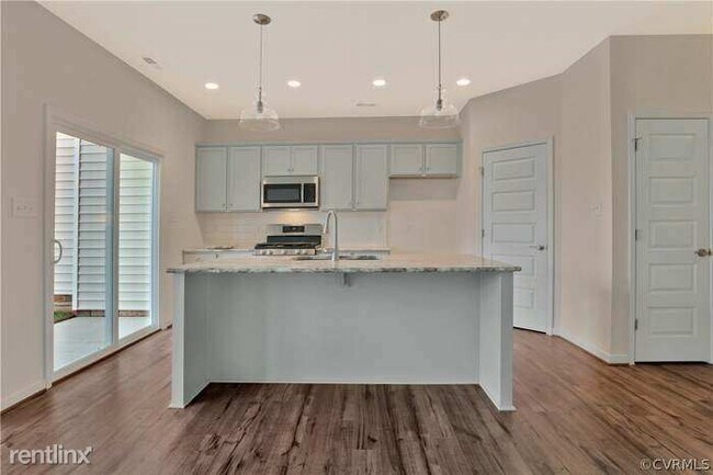 Building Photo - 3 br, 2.5 bath House - 12524 Wescott Dr