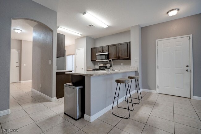 Foto del edificio - 2586 Land Rush Dr