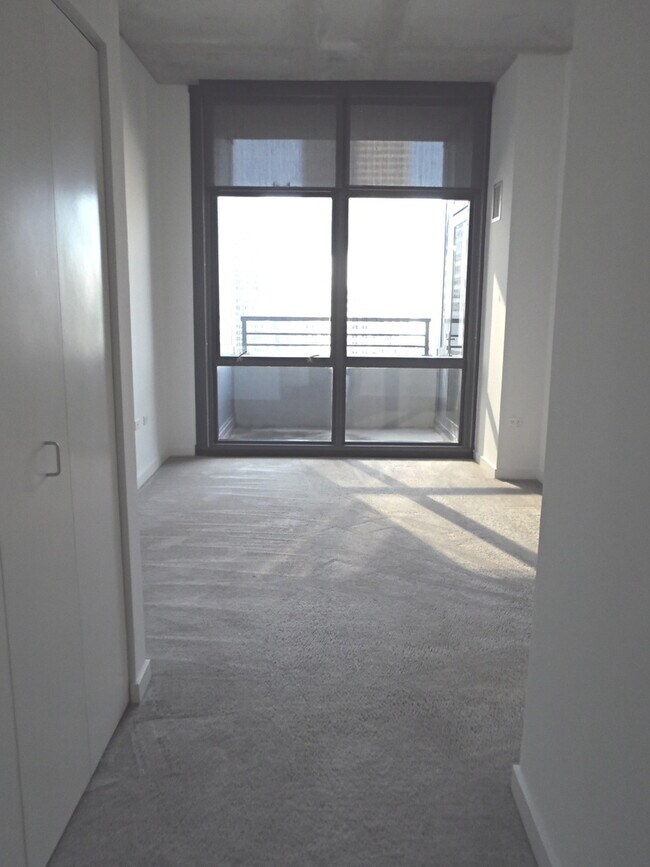 Foto del edificio - 235 W Van Buren St