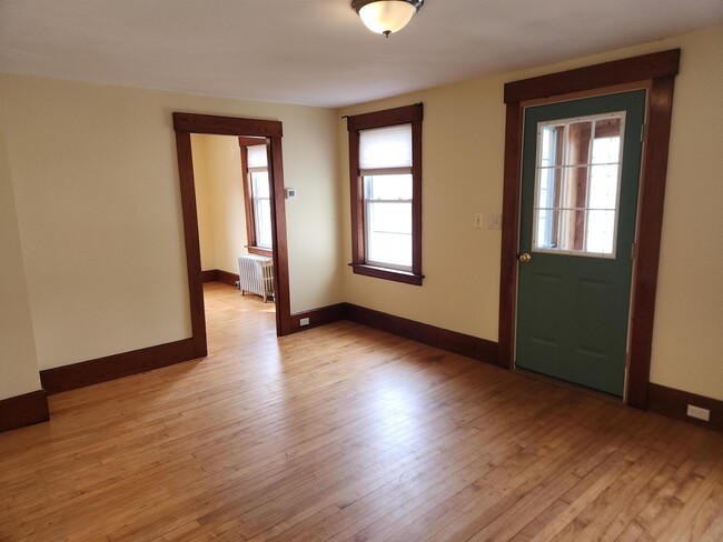 Building Photo - 451 Washington St