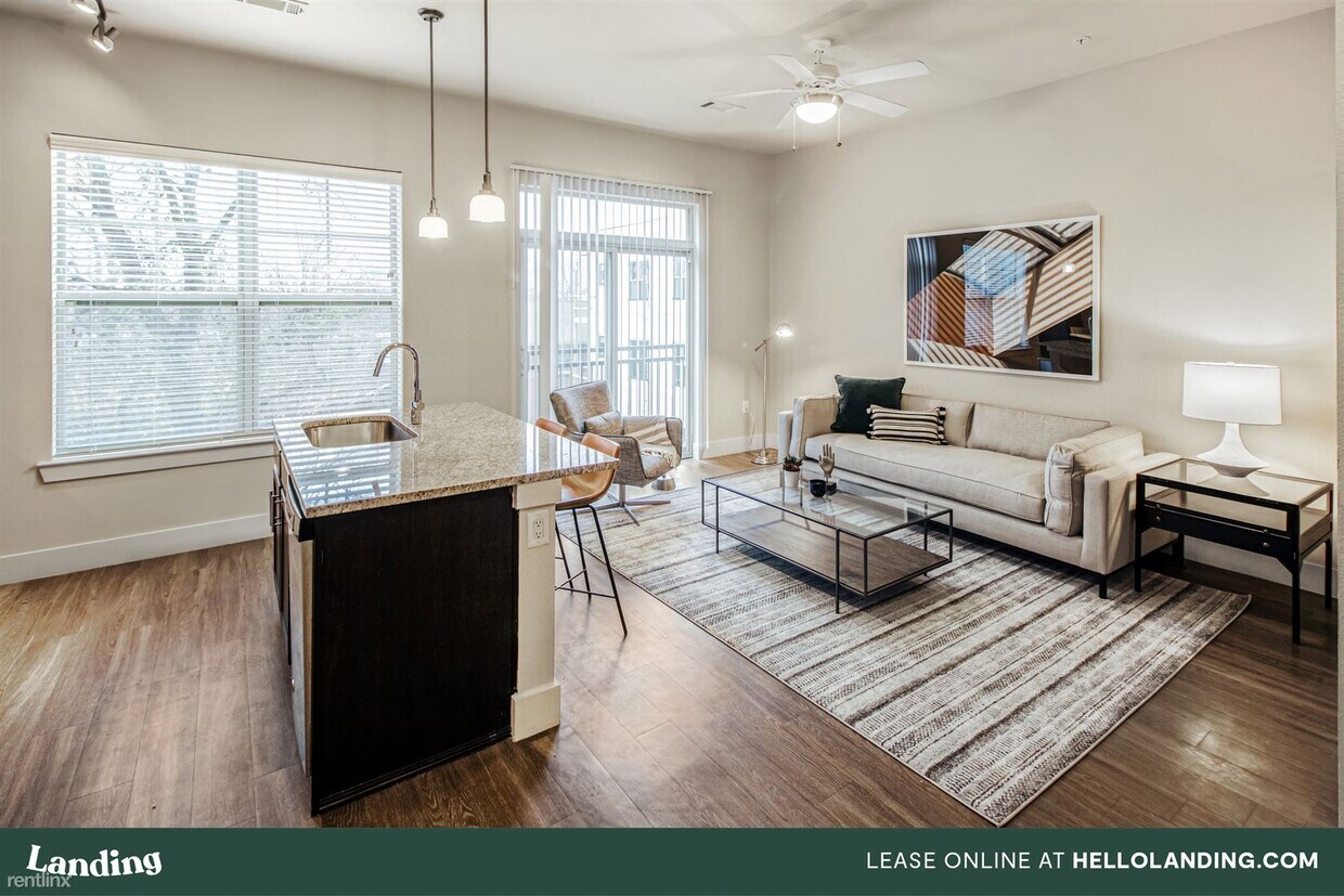 Foto principal - 3309 Fairmont Dr
