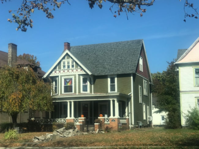 Building Photo - 442 Chestnut St