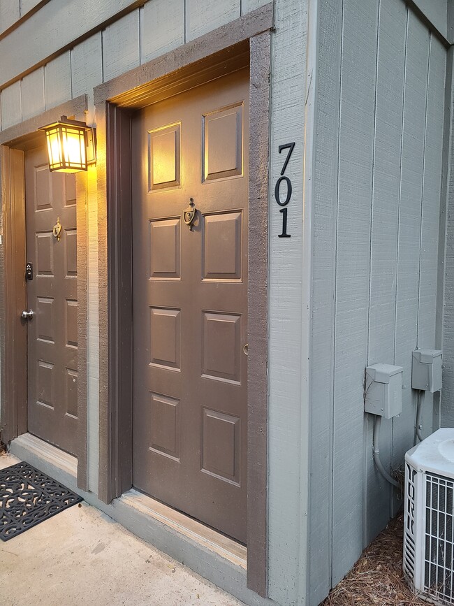 Foto del edificio - 701 Cumberland Ct SE