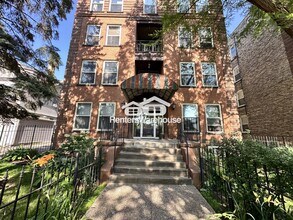 Building Photo - 2417 Emerson Ave S