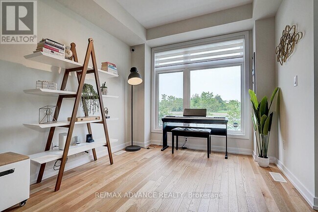 Photo du bâtiment - 2170 Donald Cousens Pkwy