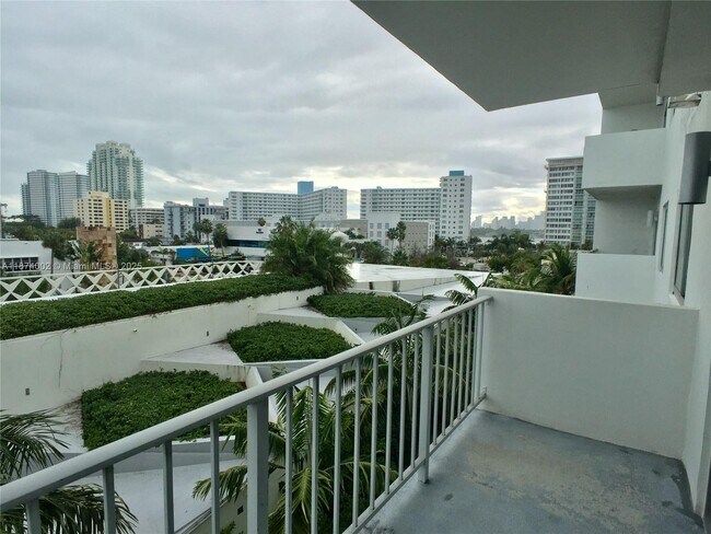 Foto del edificio - 1025 Alton Rd