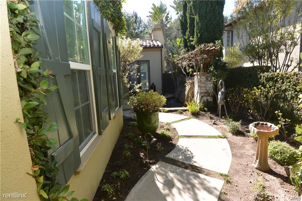 Primary Photo - 3 br, 2.5 bath House - 24 Cezanne
