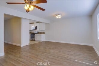 Building Photo - 142 W Escalones