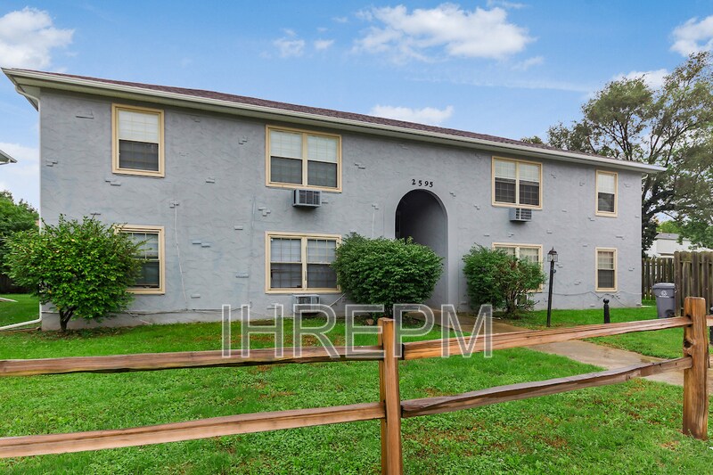 Primary Photo - 2595 Red Rock Boulevard - B