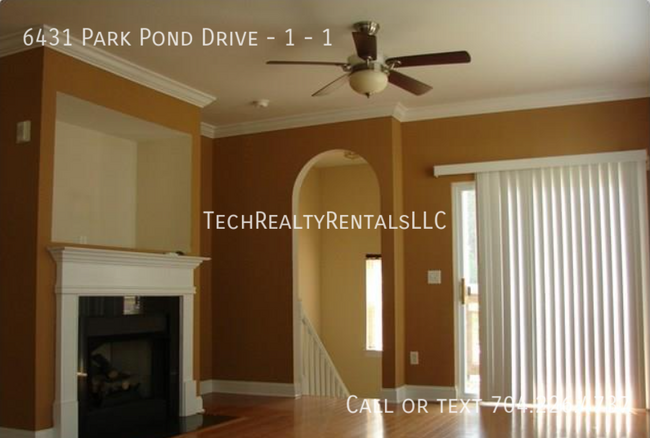 Foto del edificio - 6431 Park Pond Dr