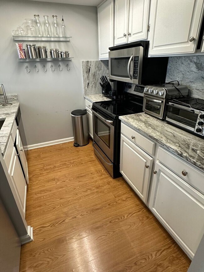 Foto del edificio - Fully Furnished 1 Bedroom Condo in Atlanta