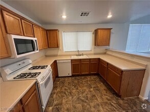 Building Photo - 5406 Peony Ct