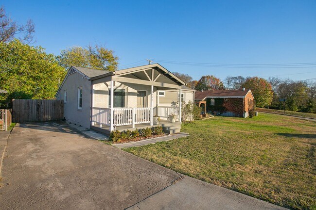 Photo - 18th Ave N House