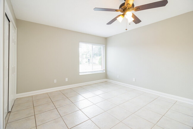 Building Photo - 1264 Rising Sun Blvd
