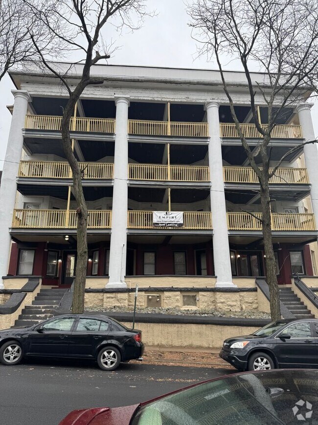 Building Photo - 320 Taylor Ave