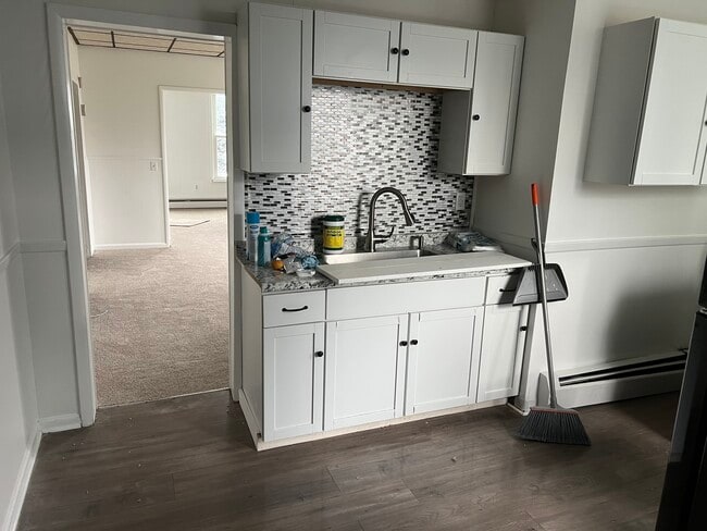 Building Photo - 24 Cottage St