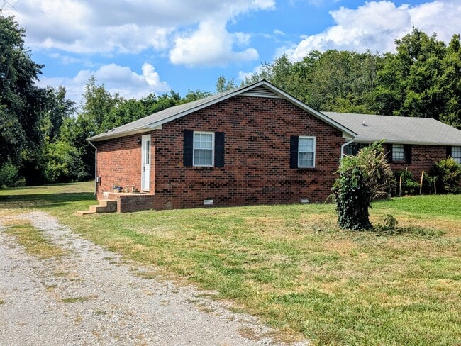 Building Photo - 2801 Reynolds Dr