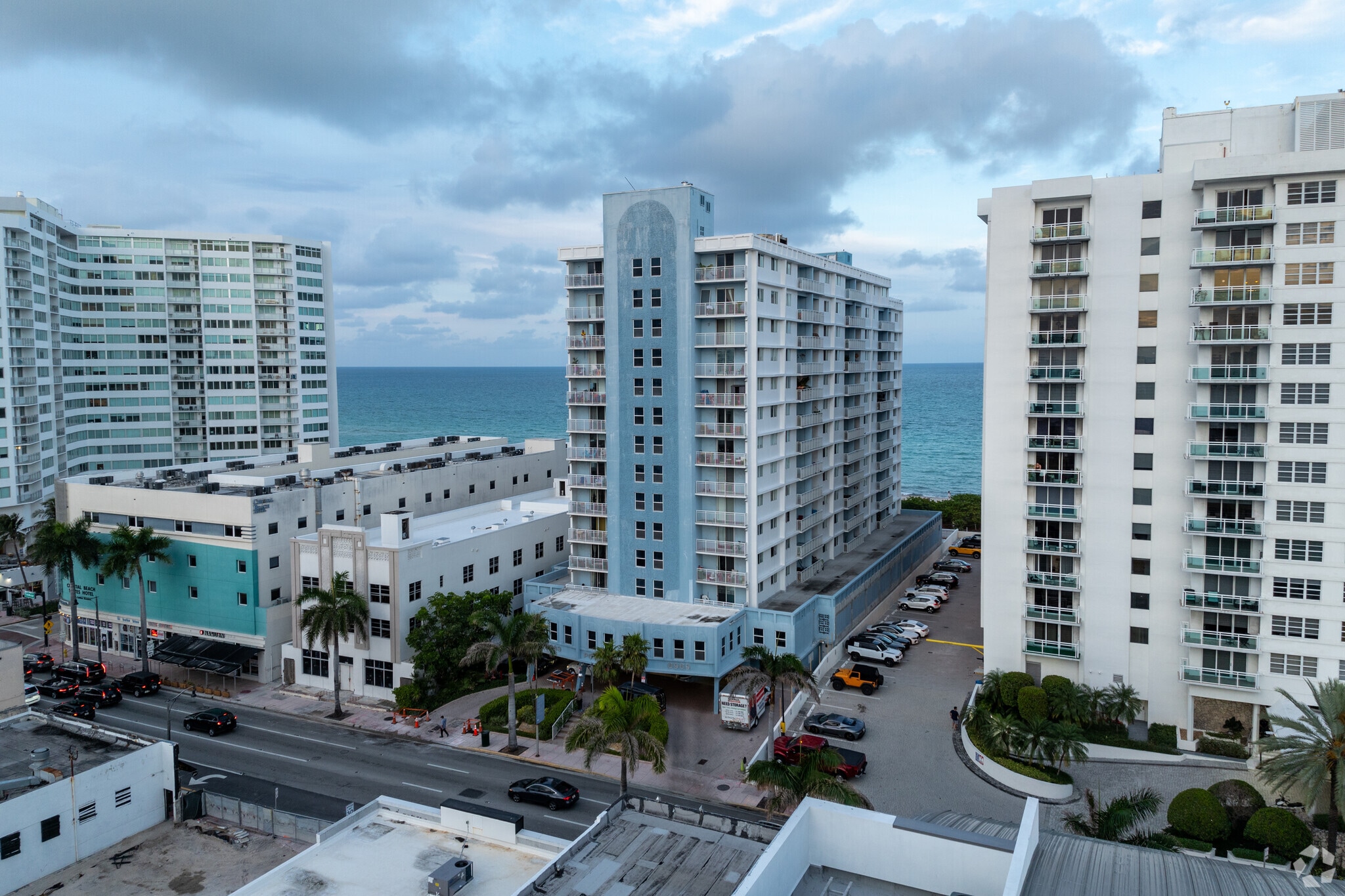 Port Royale Condominium