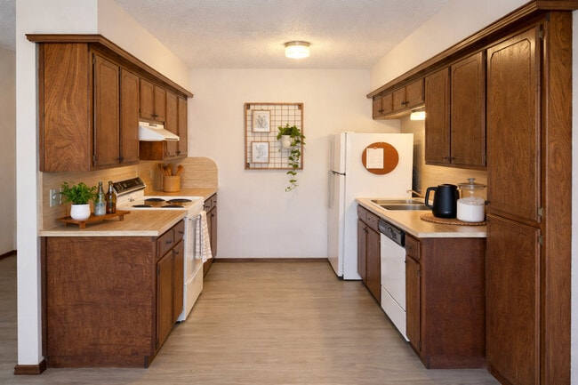 Kitchen - La Villa Apartments