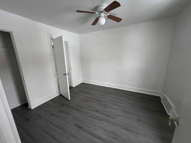 Foto del edificio - 4302 W 30th St