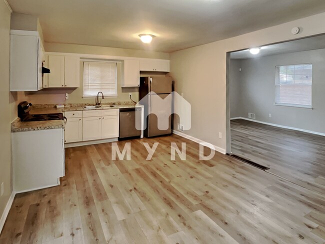 Building Photo - 5465 Deerfield Trail