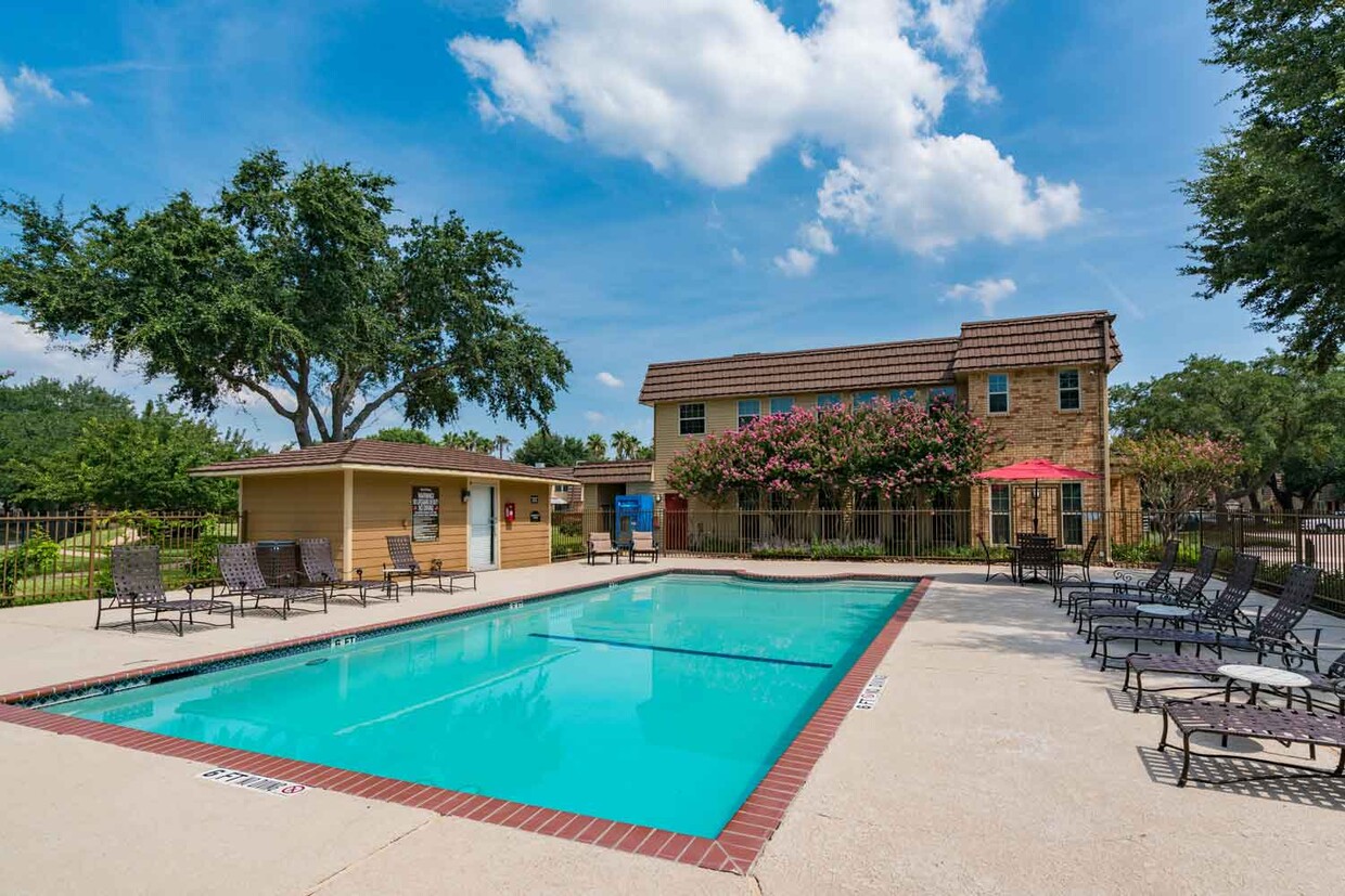 Piscina - Windfield Townhomes