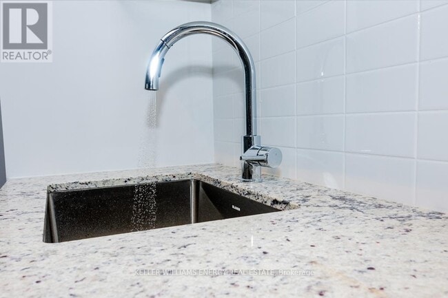 Building Photo - 1010 Dundas St E