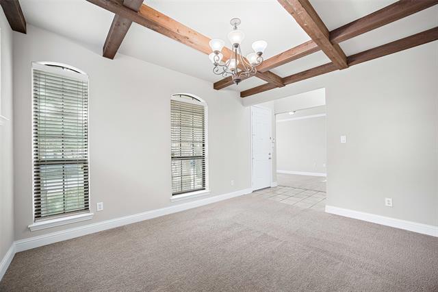 Foto del edificio - 8733 Cherry Lee Ln