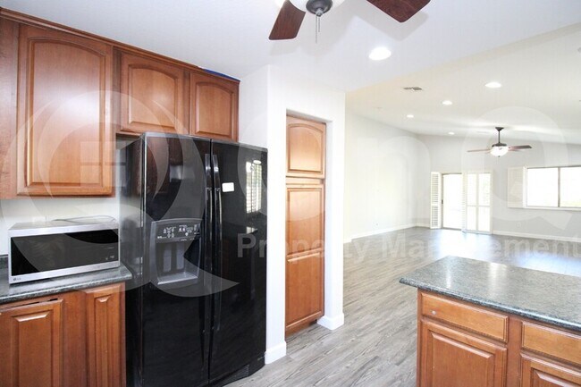 Foto del edificio - 23416 North 25th Pl