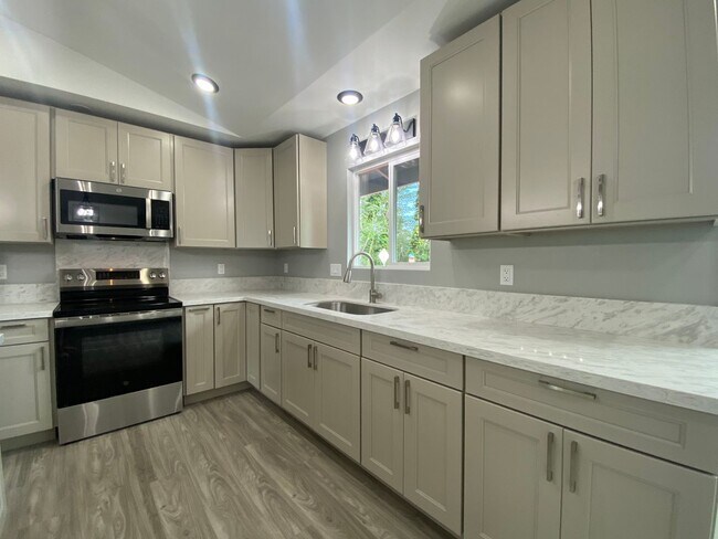 Foto del edificio - Brand New 3-Bedroom, 2-Bath Home in Hawaiian Shores