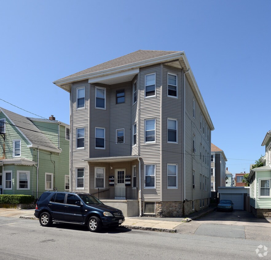 Building Photo - 157 Collette St
