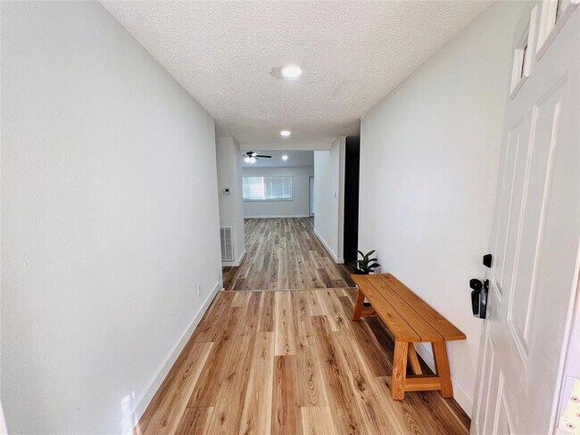 Foto del edificio - 9614 Ravensworth Dr