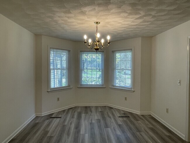 Building Photo - 45 Shawsheen Rd