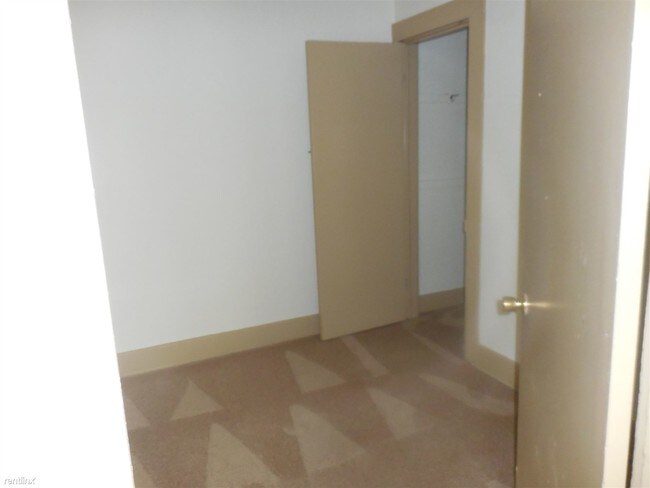 Foto del edificio - 716 Maple Ave