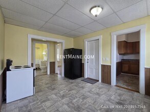 Building Photo - 84 Shawmut St