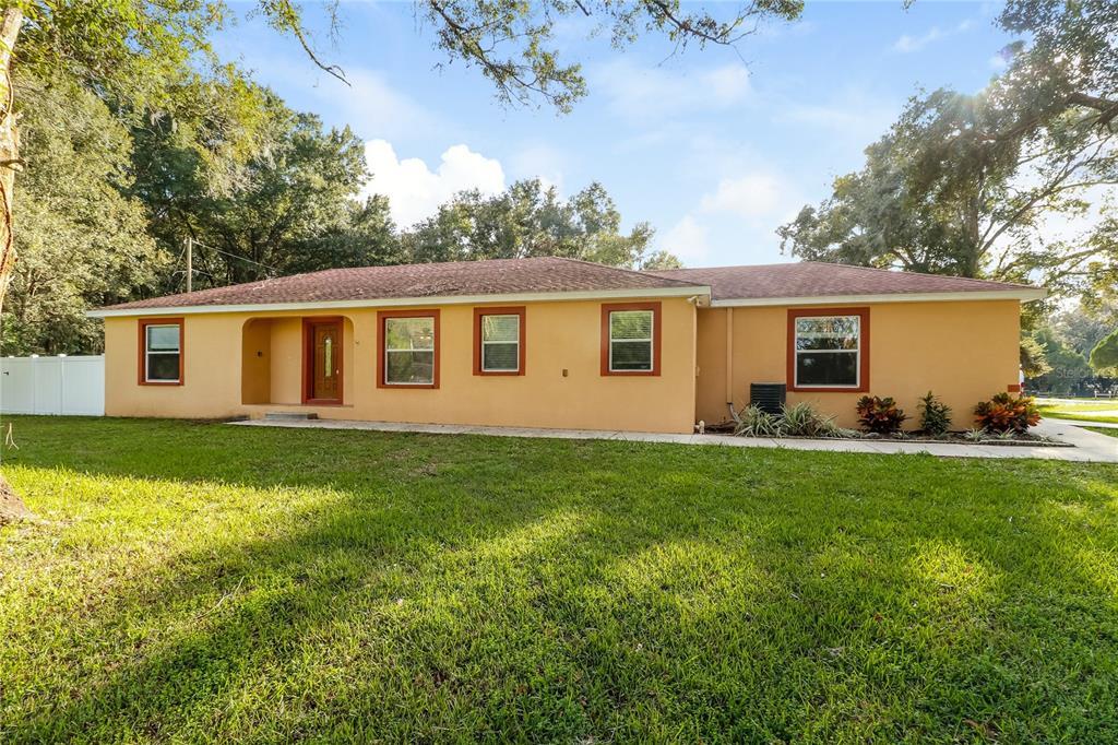 Foto principal - 1170 Lincoln Ave