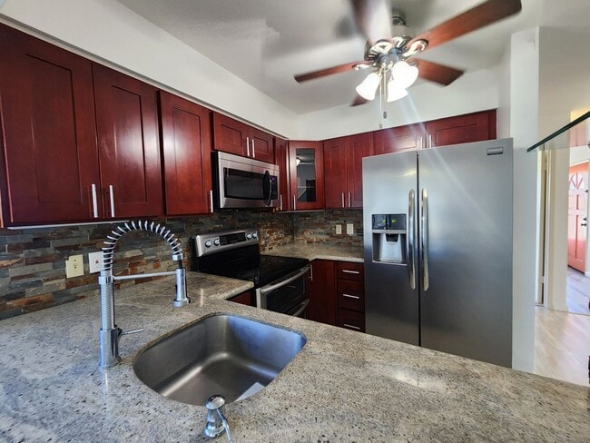 Building Photo - 2317