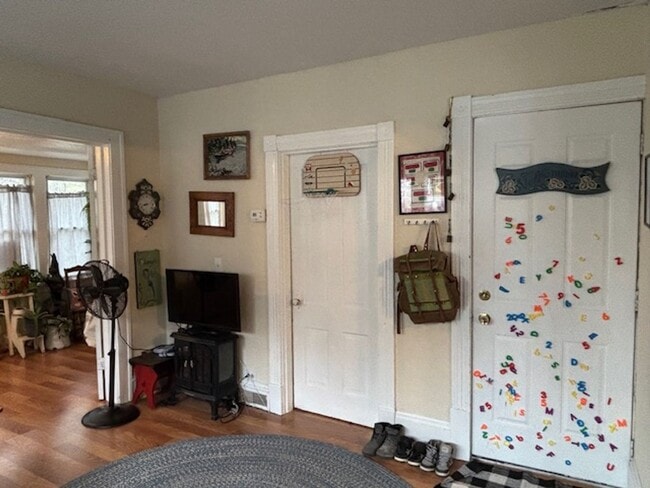 Foto del edificio - 2739 Buchanan St NE