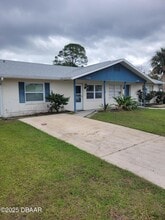 Building Photo - 1112 5th St