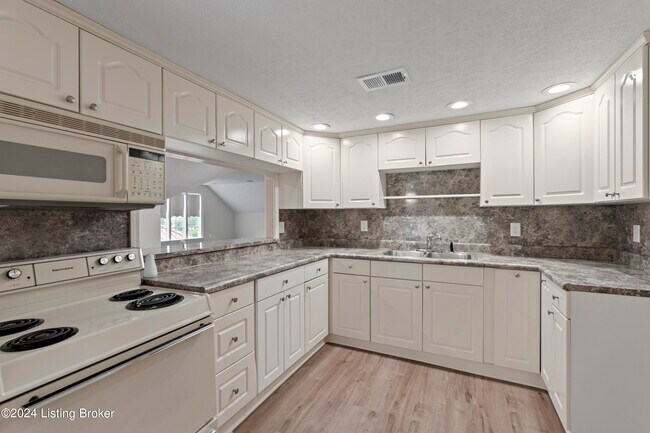 Foto del edificio - 4206 Southern Pkwy