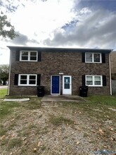 Building Photo - 3308 Woodlawn St
