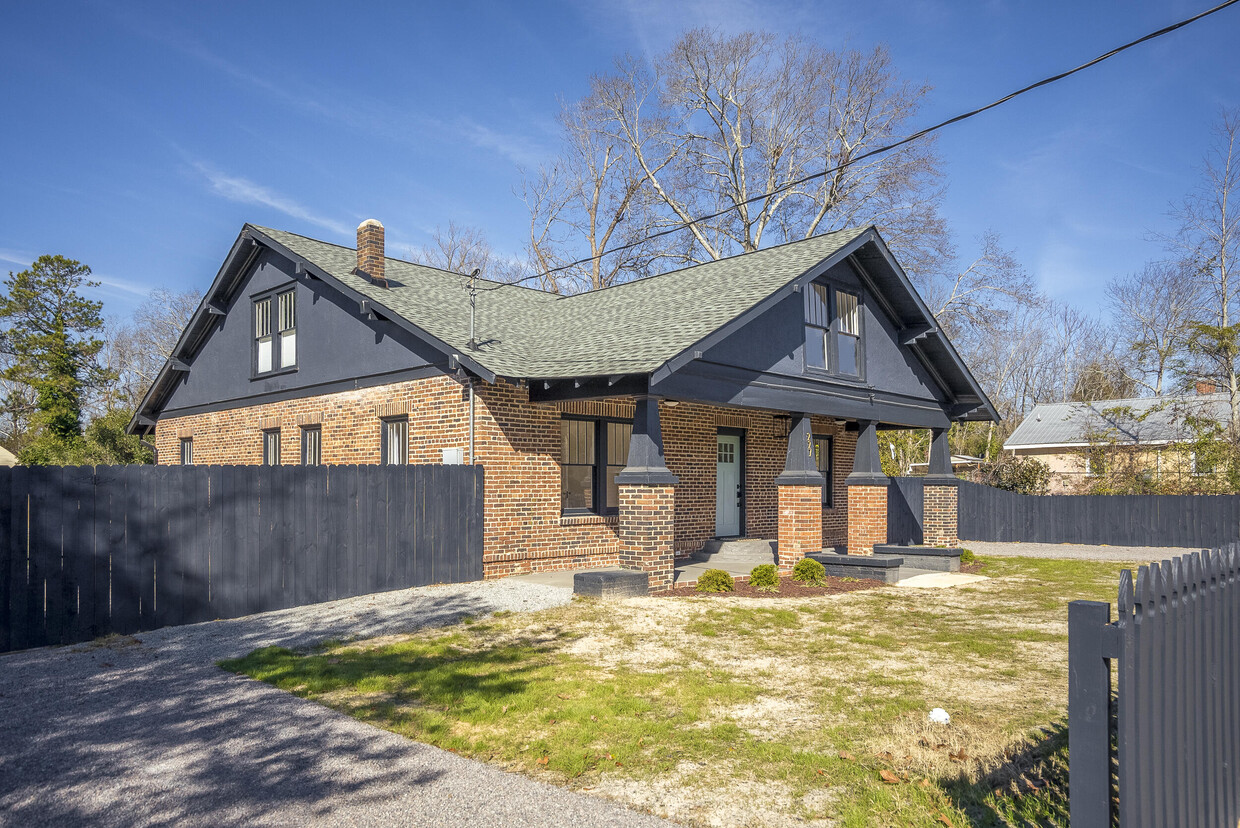 Foto principal - 227 Kershaw St NE