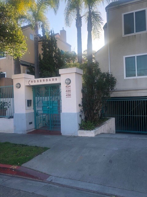 Primary Photo - 434 E Spruce Ave