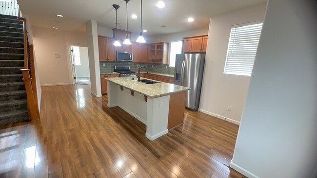 Building Photo - Riverbank!